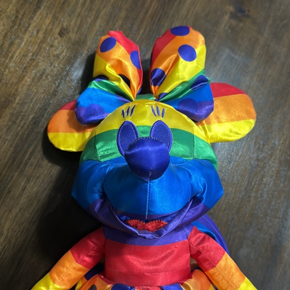 Disney's Minnie‎ Mouse Rainbow Plush Doll 19.5" Height Minnie Pride Doll NWT - Picture 6 of 6